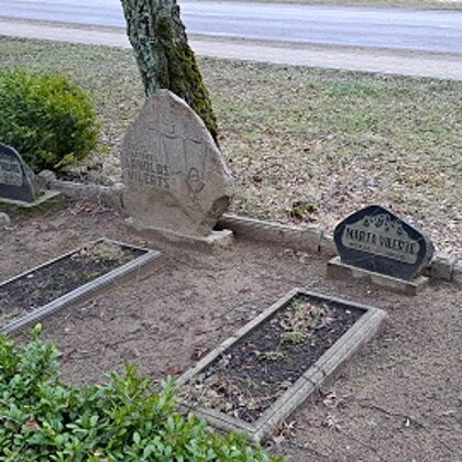 Arnolda Vilerta kapavieta Janajos kapos 2023. gada 8. februārī. Fotogrāfs: Lita Zandberga