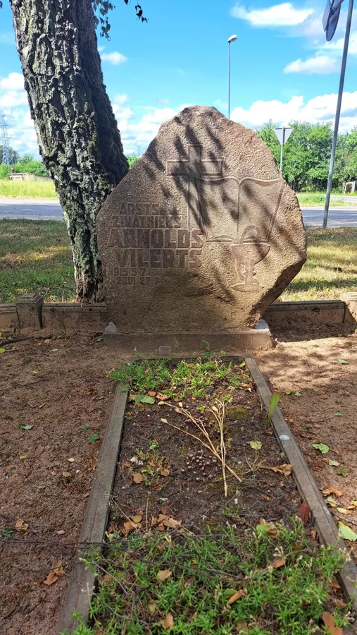 Arnolda Vilerta kapavieta Janajos kapos 2023. gada 27. jūnijā. Fotogrāfs: Lita Zandberga